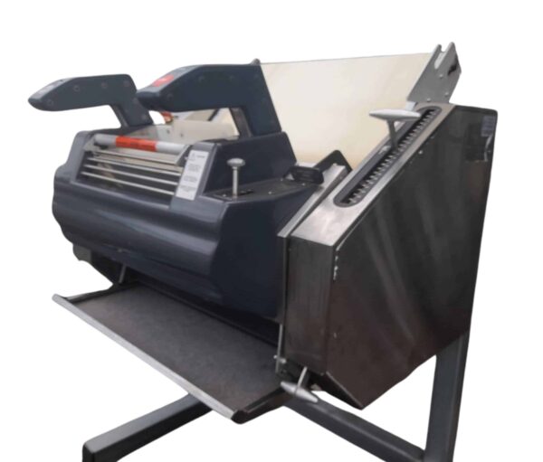 Moffat VM704 Versatile Bread Moulder -3