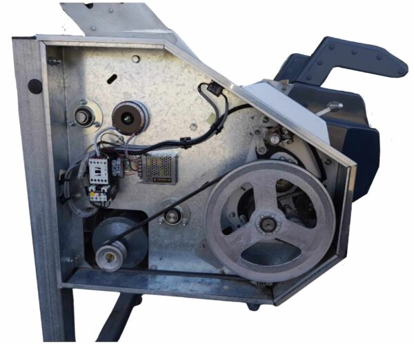 Moffat VM704 Versatile Bread Moulder -5