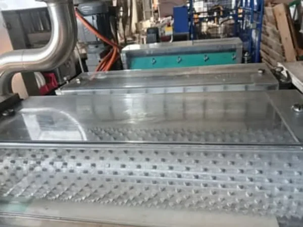 bakery-slicing-and-cutting-machine-1 bakery-slicing-and-cutting-machine-1.