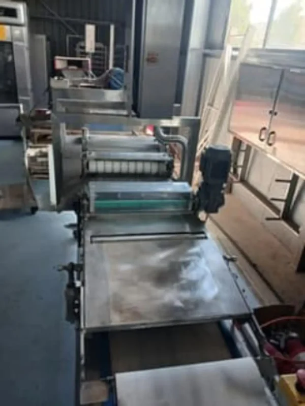 bakery-slicing-and-cutting-machine-2 bakery-slicing-and-cutting-machine-2.